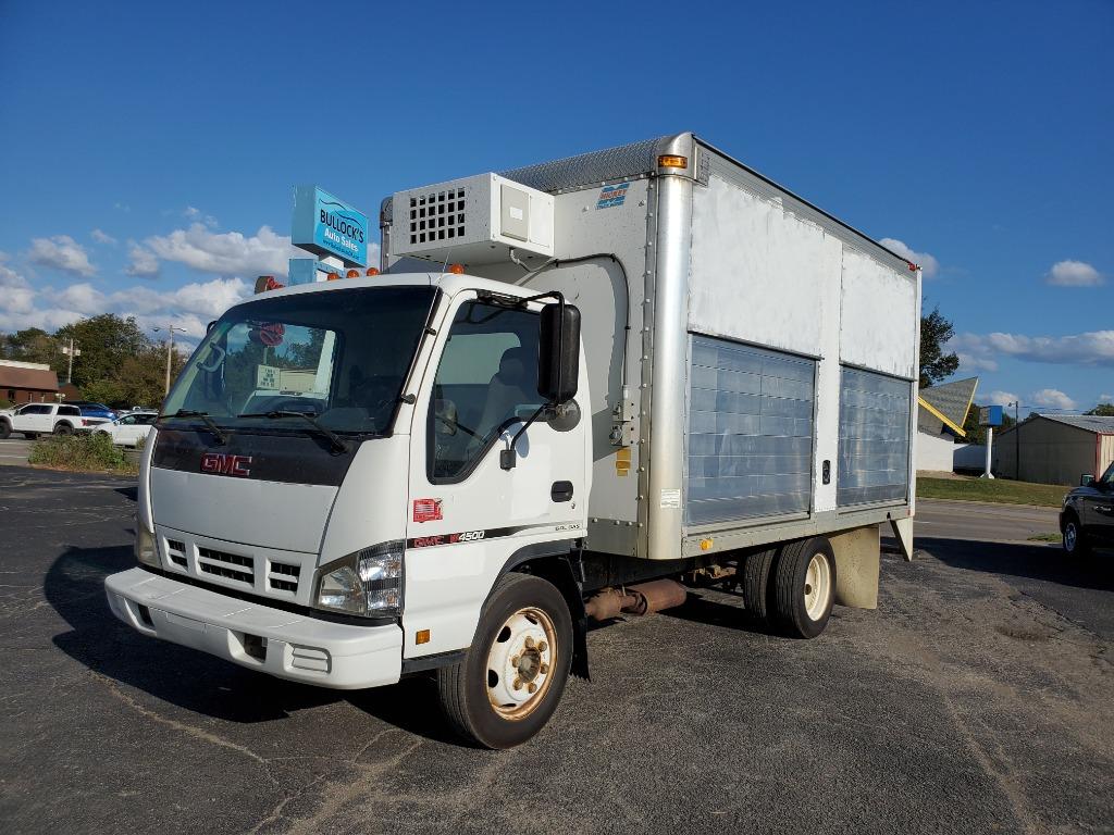 2007 GMC W4500's photo
