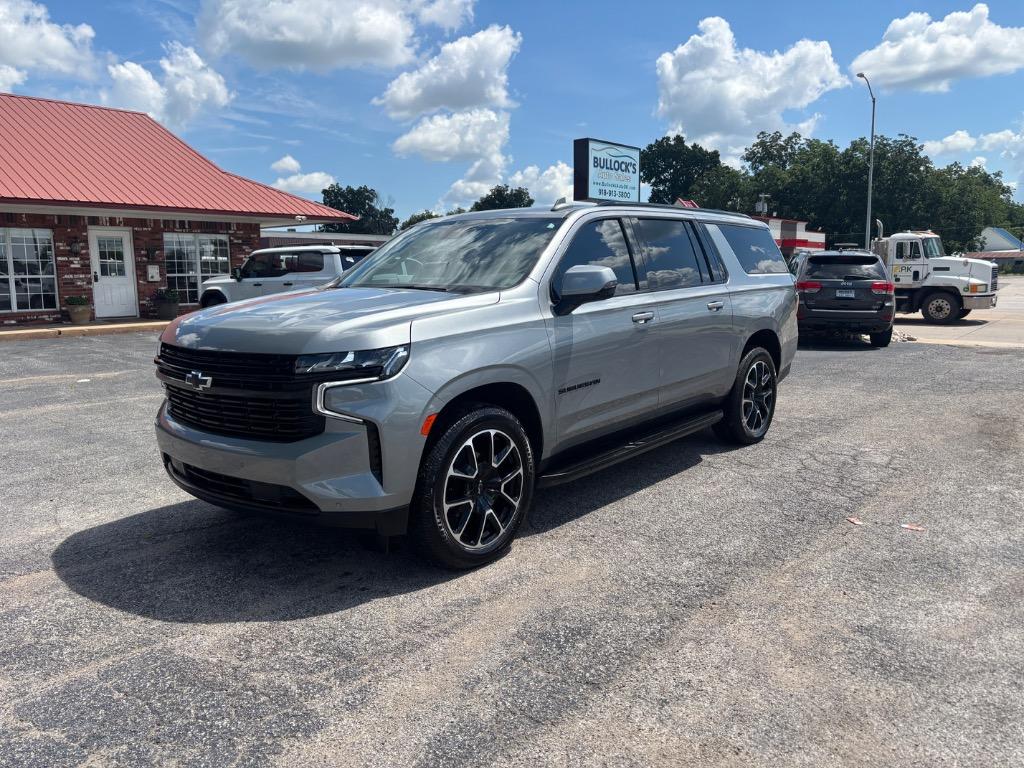 2023 Chevrolet Suburban RST's photo