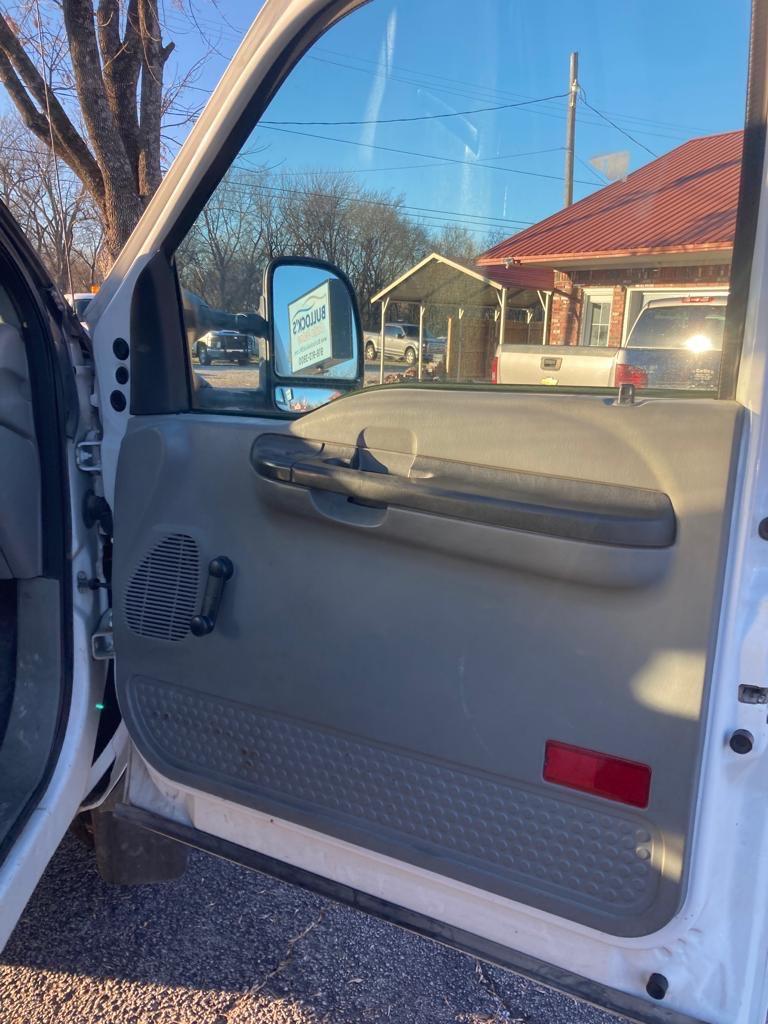 2005 Ford F-450 photo 9