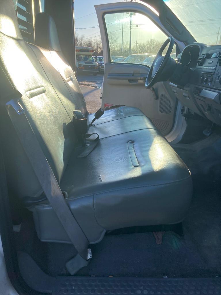 2005 Ford F-450 photo 7
