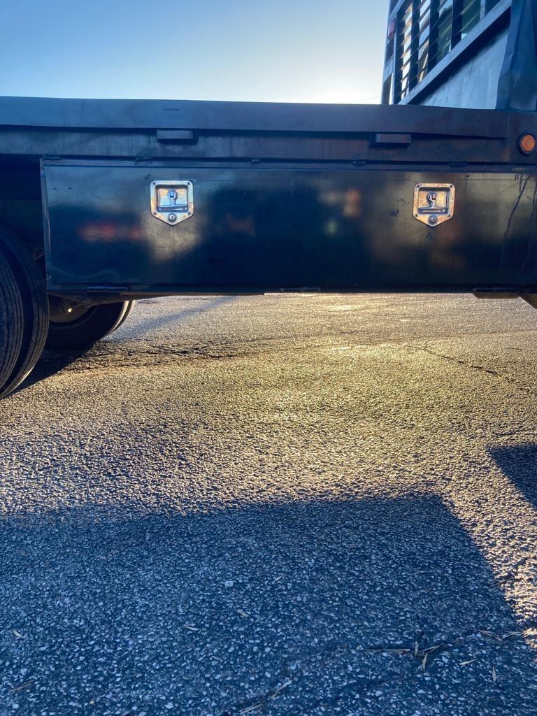2005 Ford F-450 photo 19