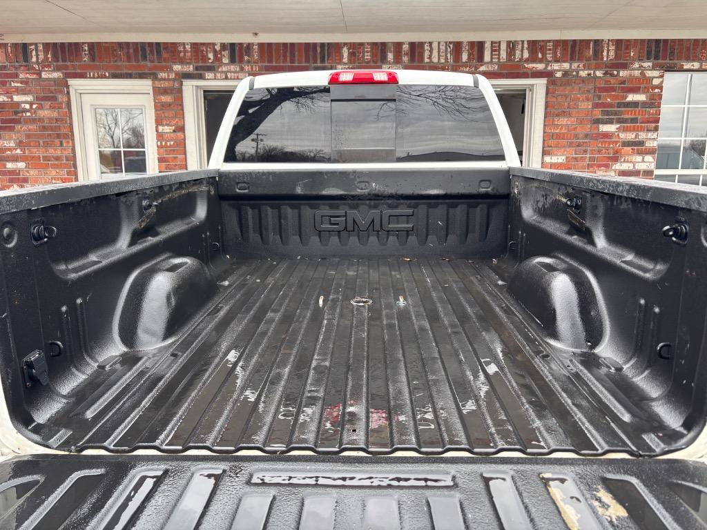 2017 Gmc Sierra 2500 SLT photo 5