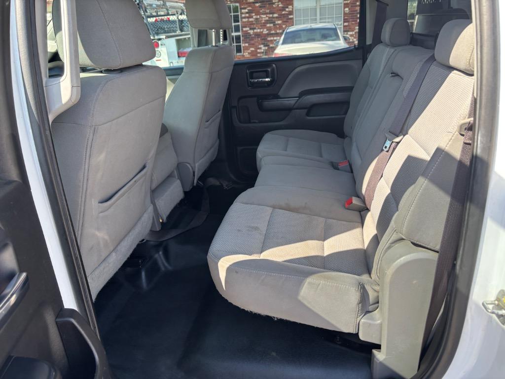 2017 Chevrolet Silverado 3500HD photo 21