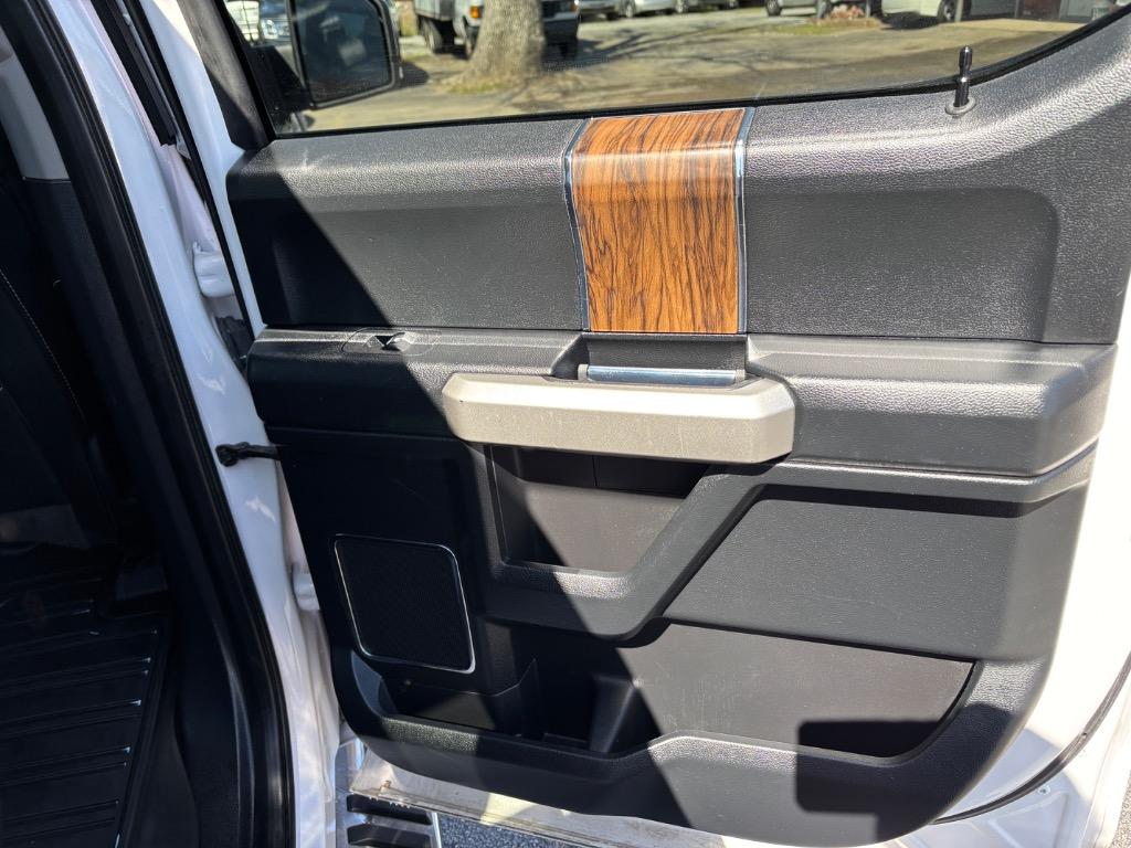 2019 Ford F-150 photo 16