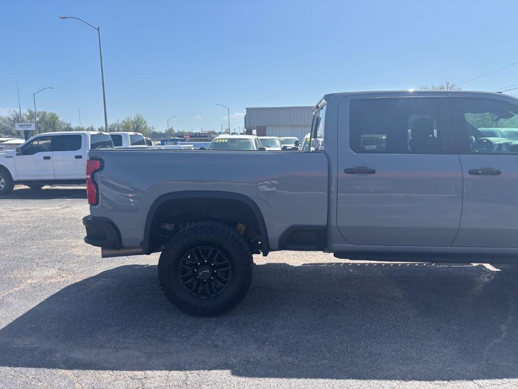 2024 Chevrolet Silverado 2500HD ZR2 photo 10