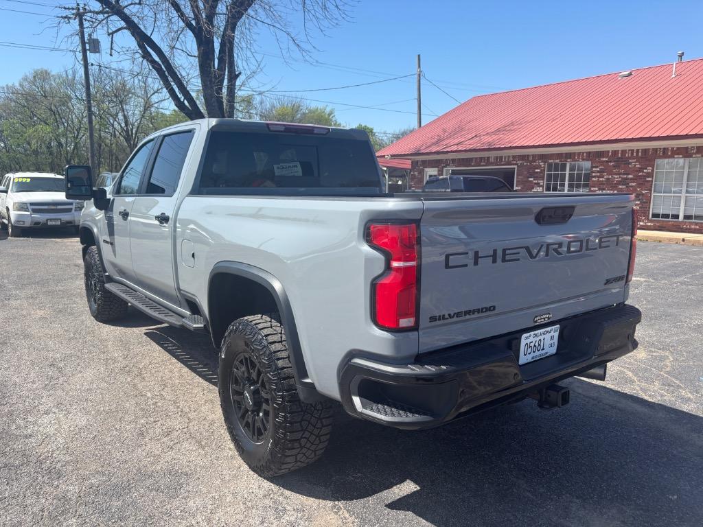 2024 Chevrolet Silverado 2500HD ZR2 photo 5