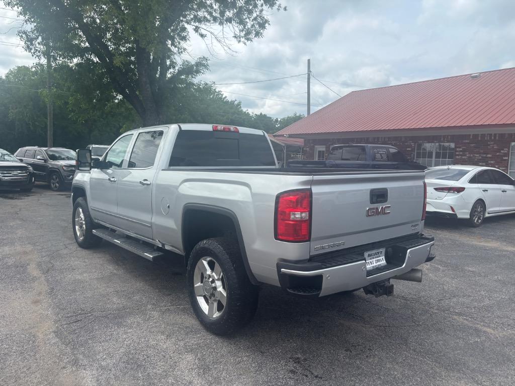 2017 Gmc Sierra 2500 Denali photo 3