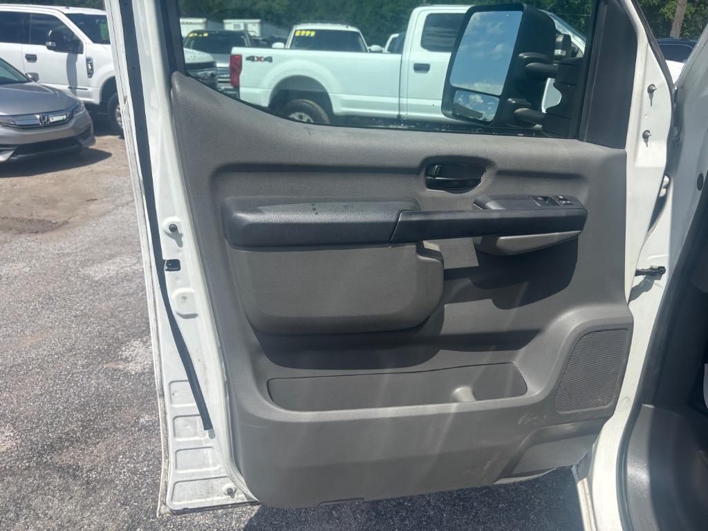 2018 Nissan NV Cargo SV - Photo 10