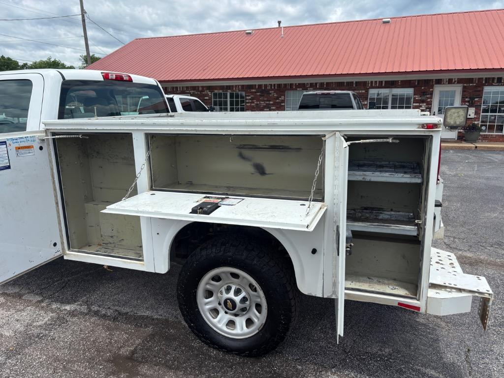 2018 Chevrolet Silverado 3500HD photo 3