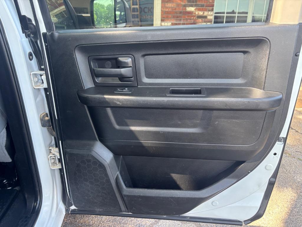 2018 Ram 2500 Tradesman photo 18