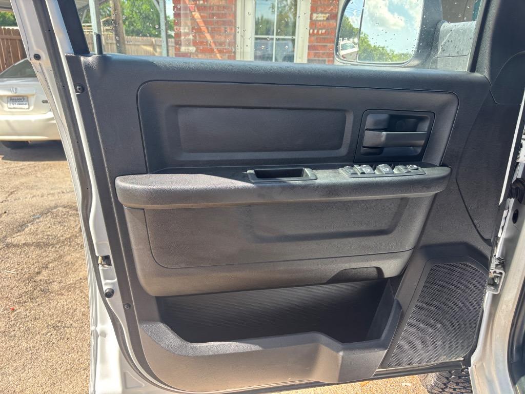 2018 Ram 2500 Tradesman photo 11