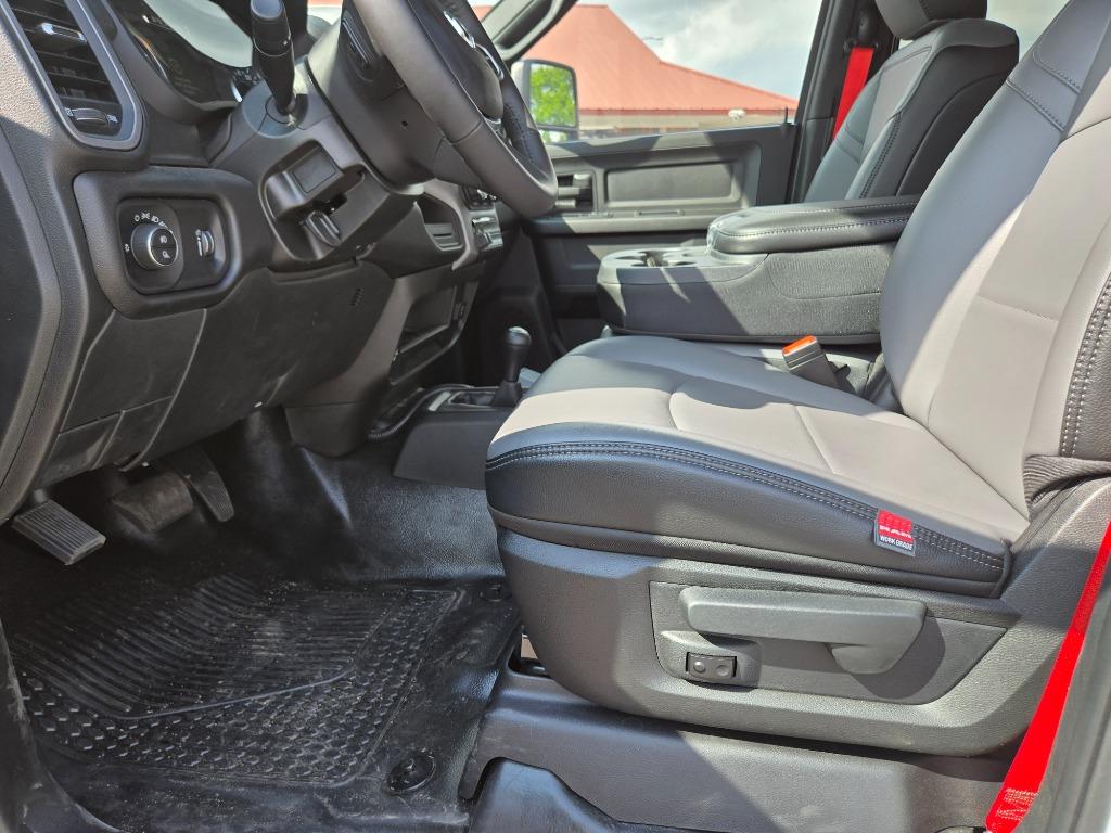 2024 Ram 3500 Tradesman photo 33