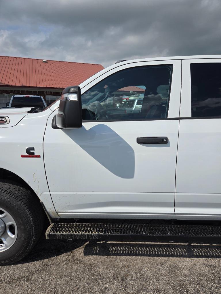 2024 Ram 3500 Tradesman photo 26