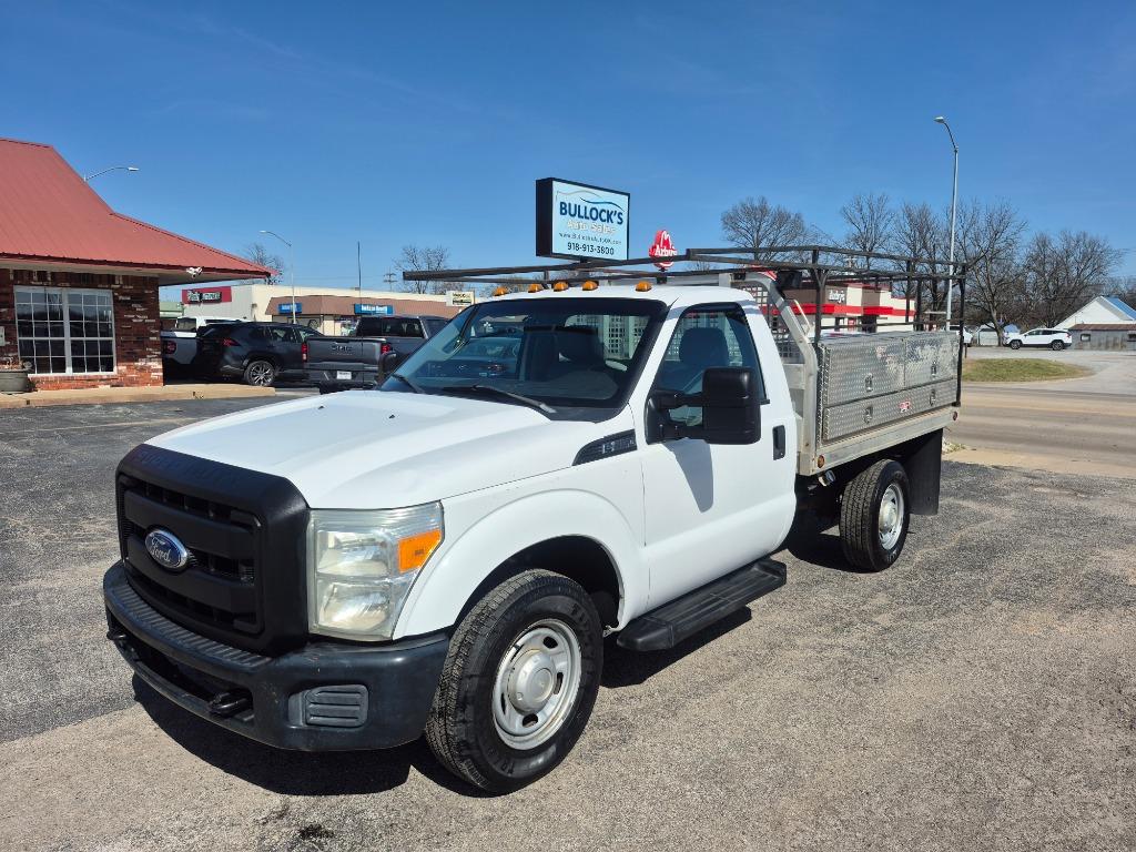 2011 Ford F-350 Super Duty Chassis Cab XL