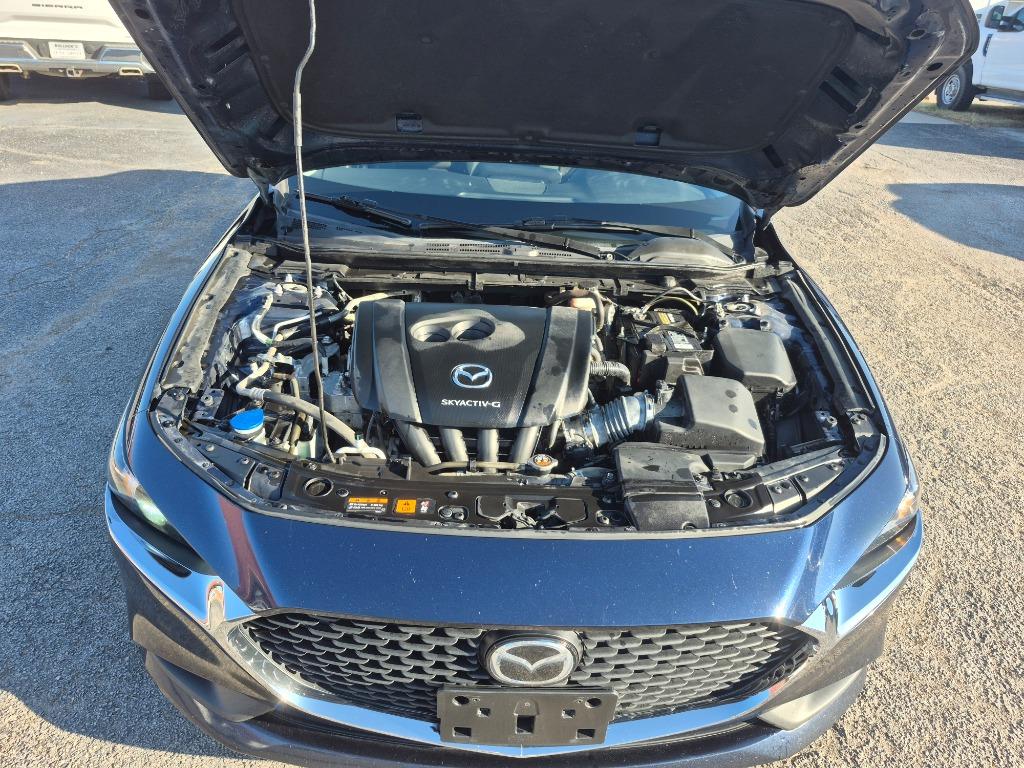 2022 Mazda Mazda3 Base's photo