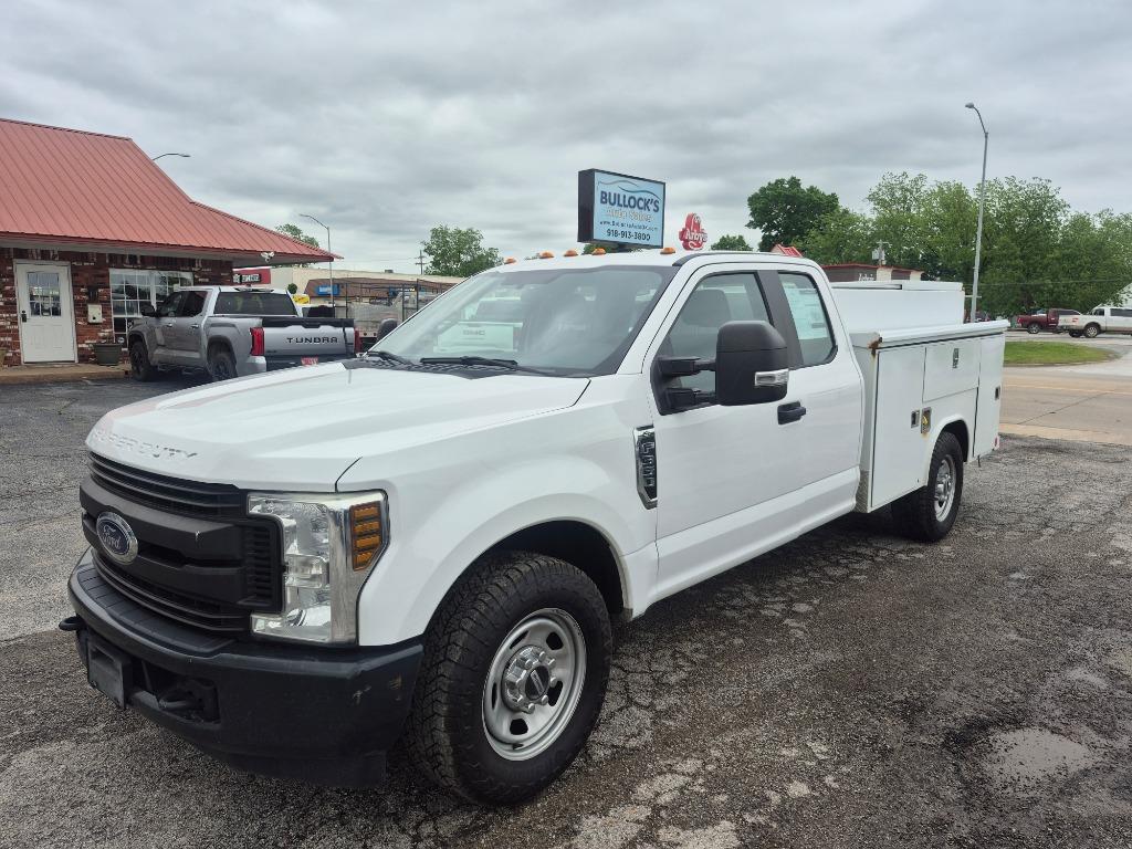 2019 Ford F-350 Super Duty Chassis Cab