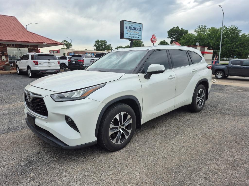 2020 Toyota Highlander XLE 4x2 V6's photo